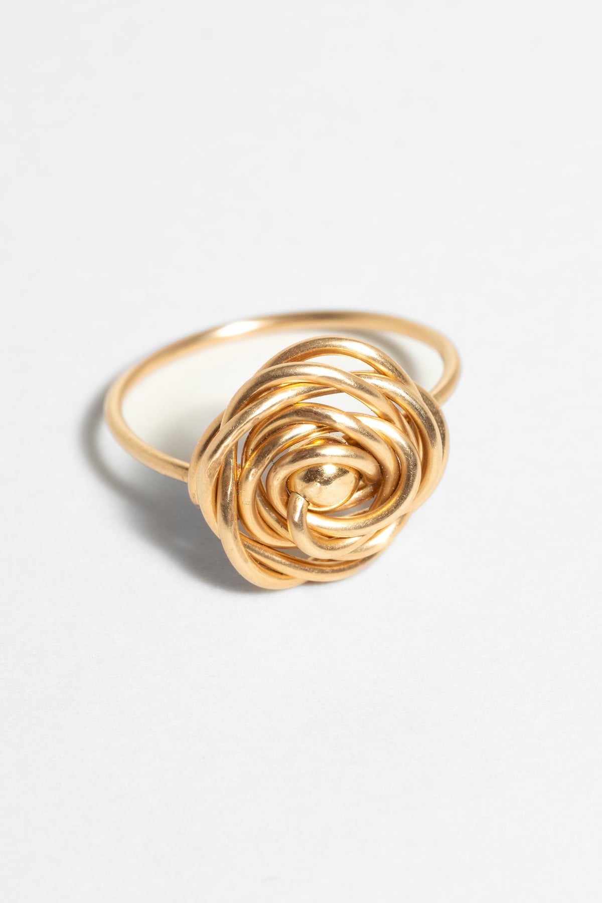 Bague moyenne Rosa en or 18 carats, rose torsadée de 1,3 à 1,5 cm
