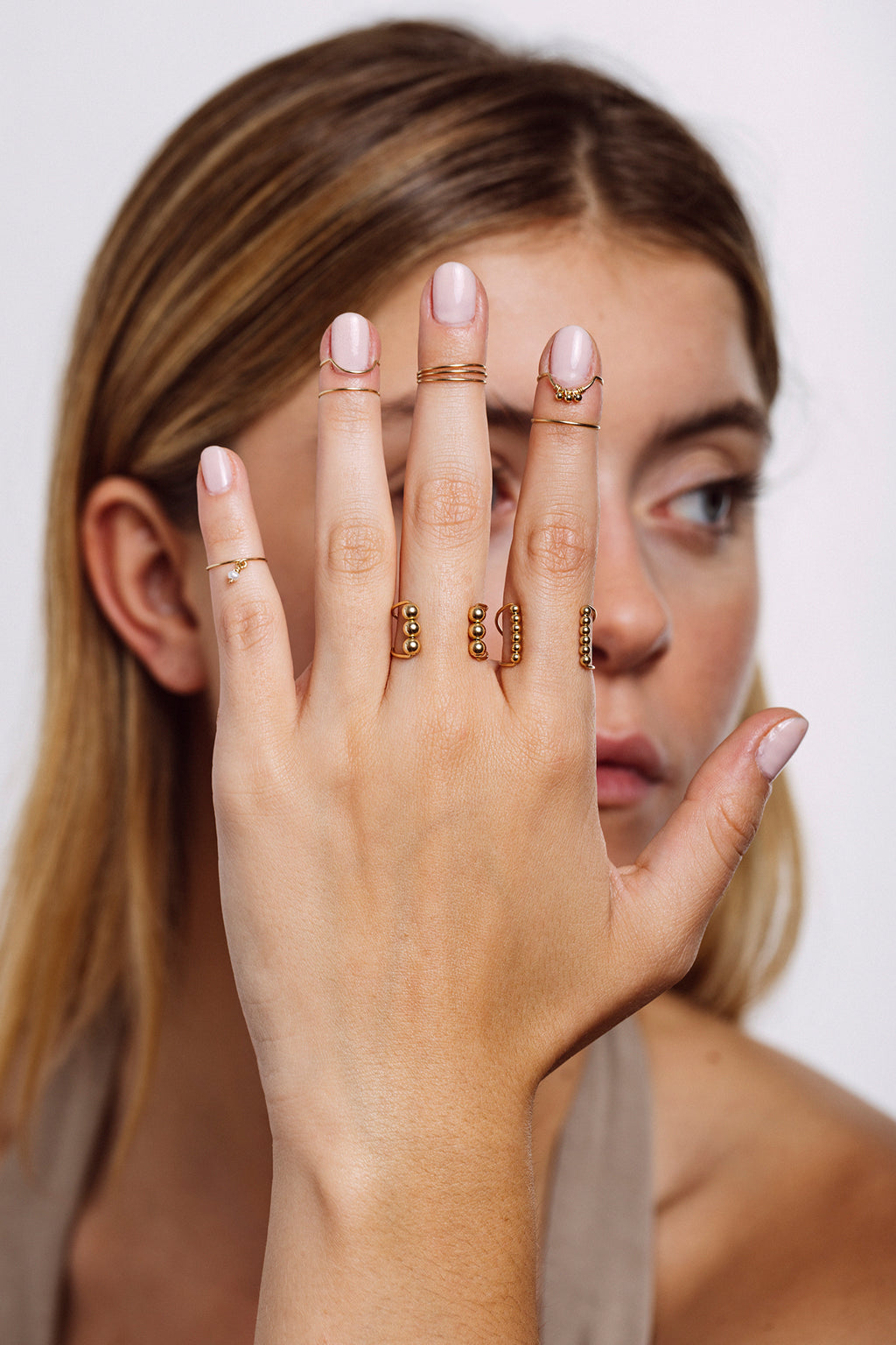 Alia phalanx ring