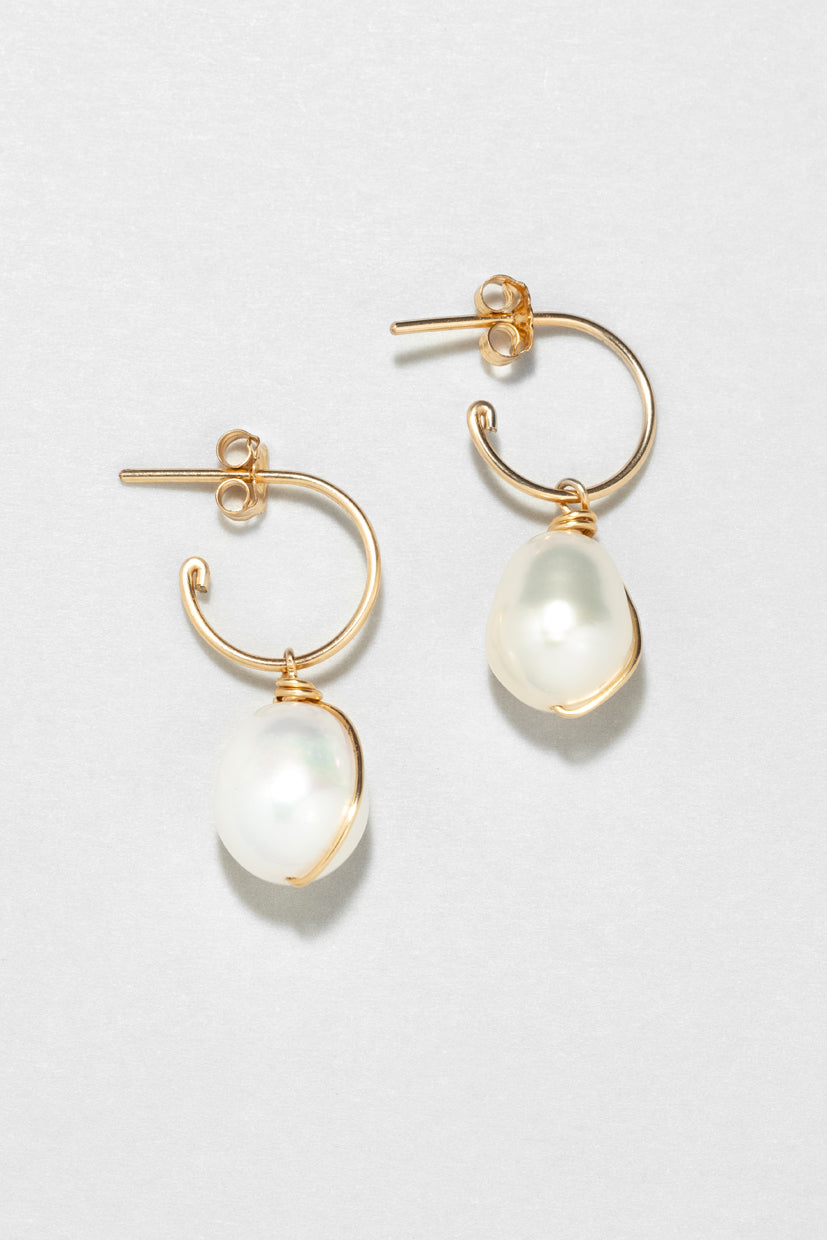 Medium Stella Creoles - Gold Large Cultured Pearl