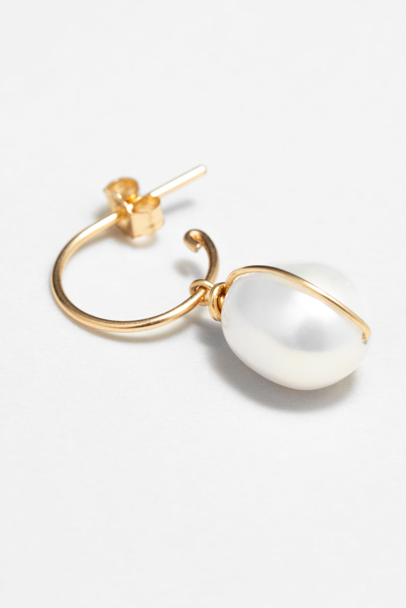 Medium Stella Creoles - Gold Large Cultured Pearl