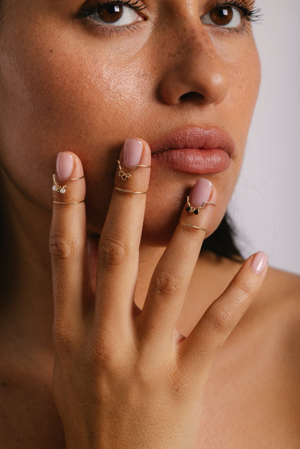Woven nail ring - Spinel