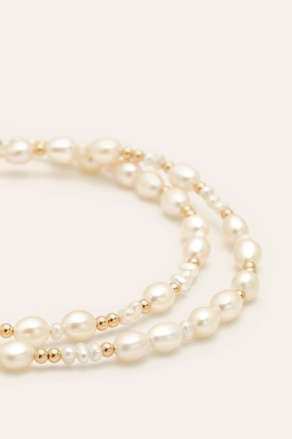 Necklace - Cultured pearls