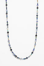 Collier Vénus Azur à plat, saphir, tanzanite et lapis-lazuli enfilés à la main