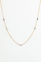 Collier-bracelet double Satellite à plat, saphirs espacés sur deux chaînes