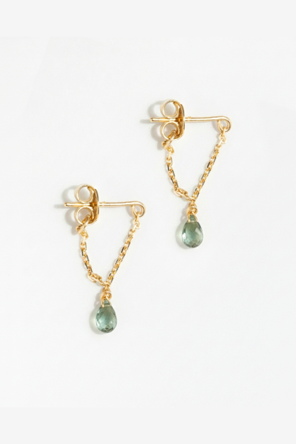 Boucles d'oreilles chaîne Mia en or 18 carats, saphirs vert foncé en goutte