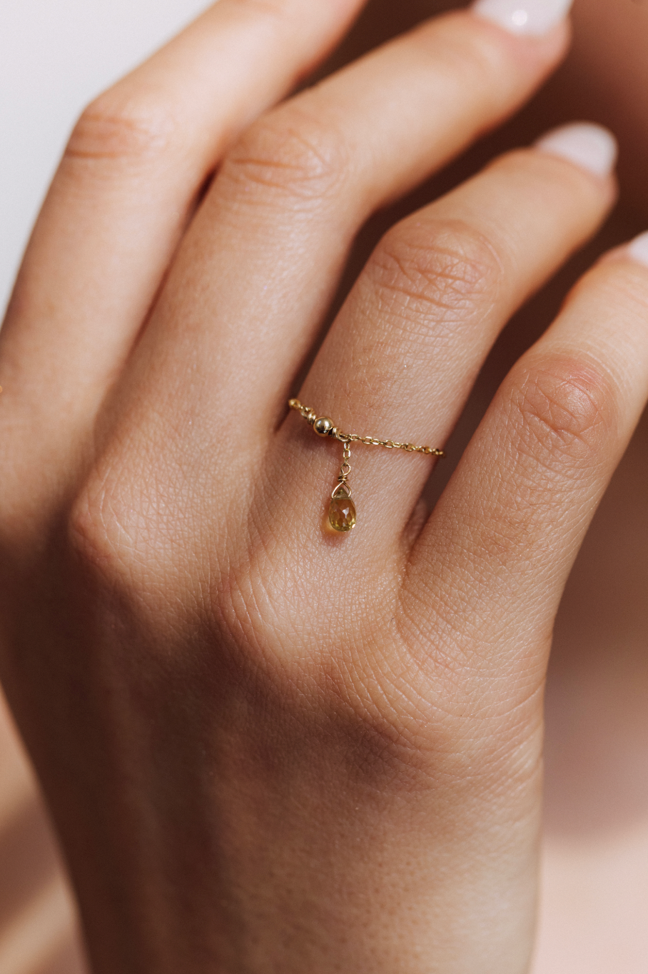 Bague chaînette pampille Mia - Or 750‰ Saphir bleu clair