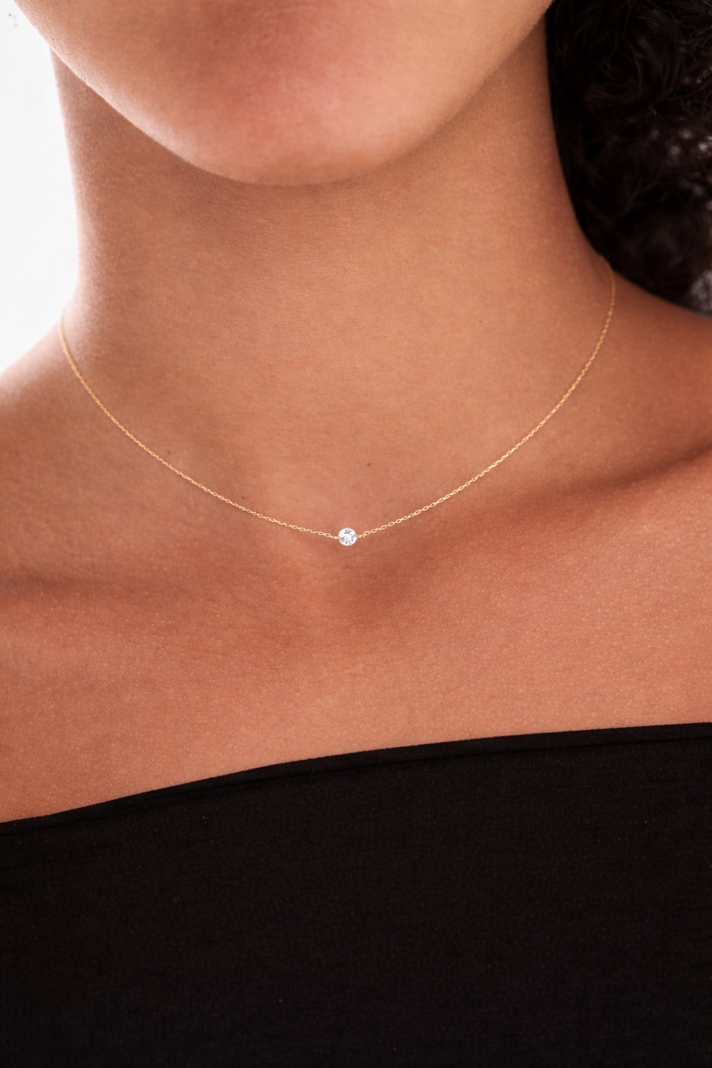 Oriana short necklace - 18k gold with white diamond