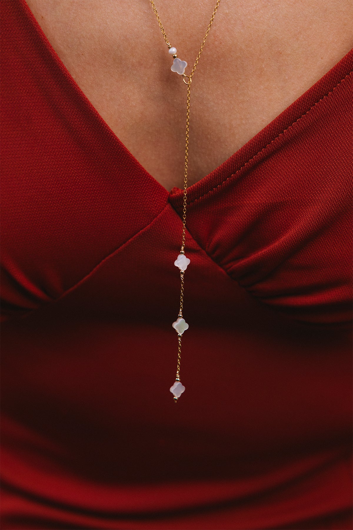Swan Adjustable Necklace - Mother of Pearl
