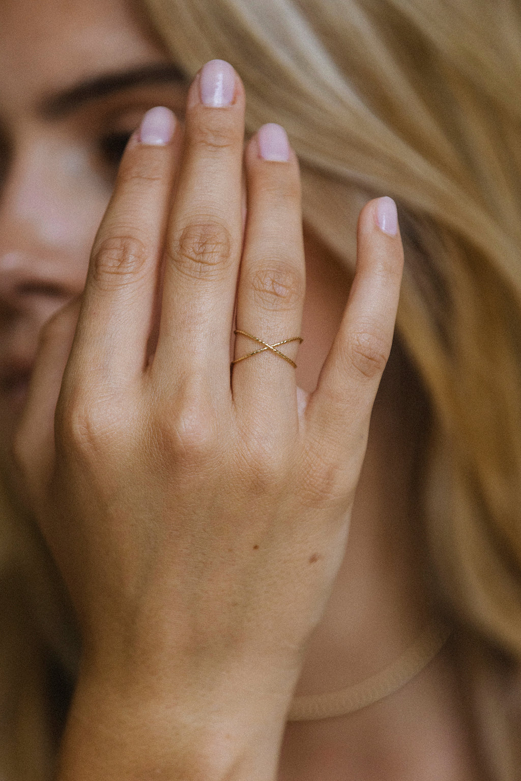 Crossed Ring Éclat
