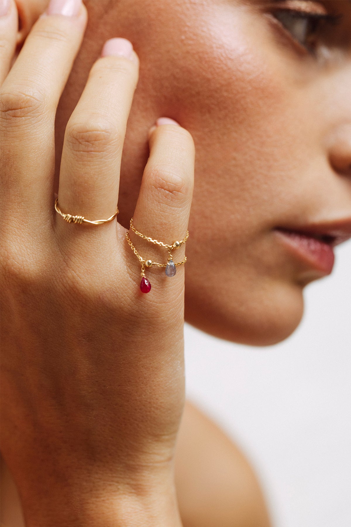 Mia tassel chain ring - 750‰ gold Sapphire of your choice