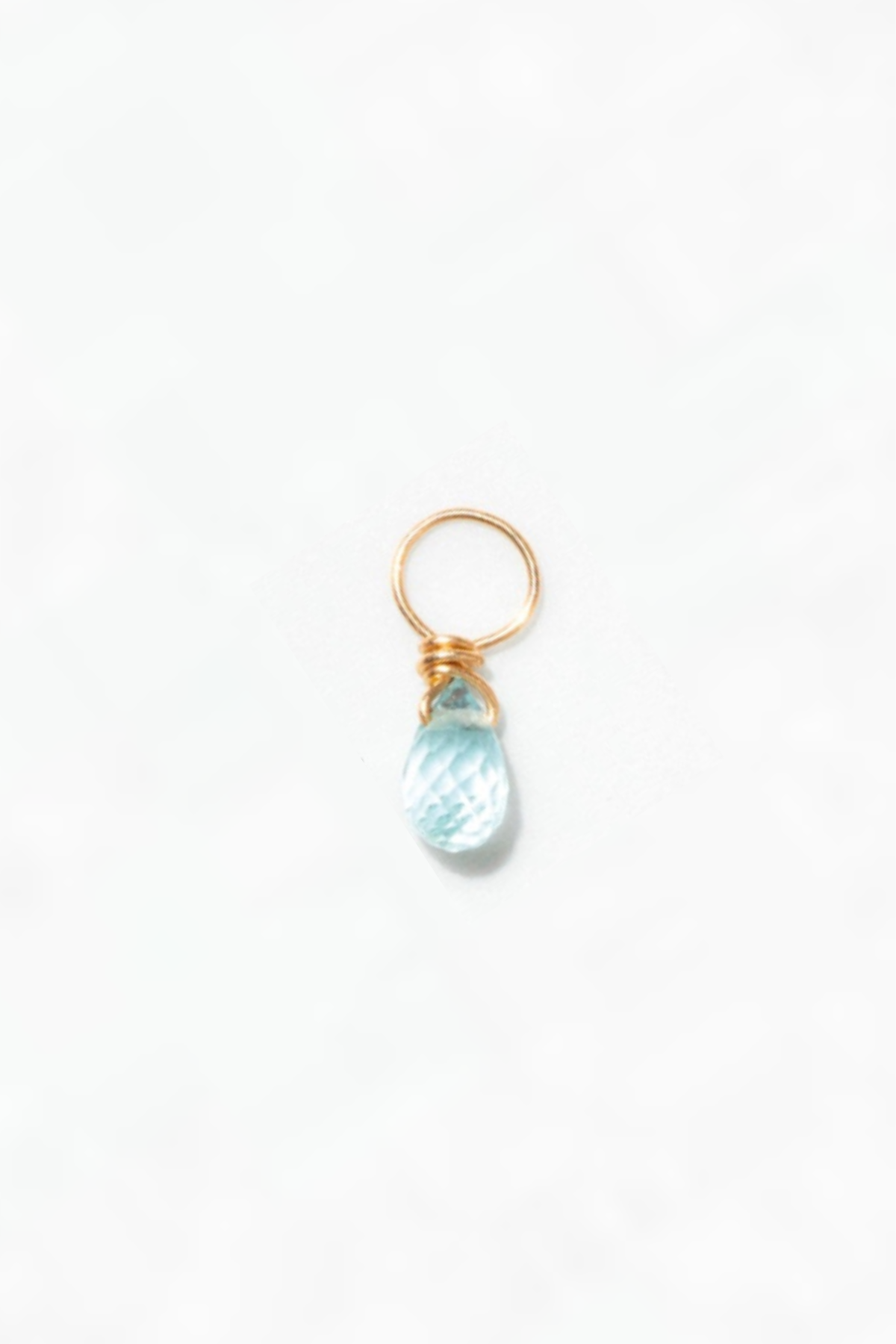 Mia Pendant - 18k Gold - Light Blue Sapphire