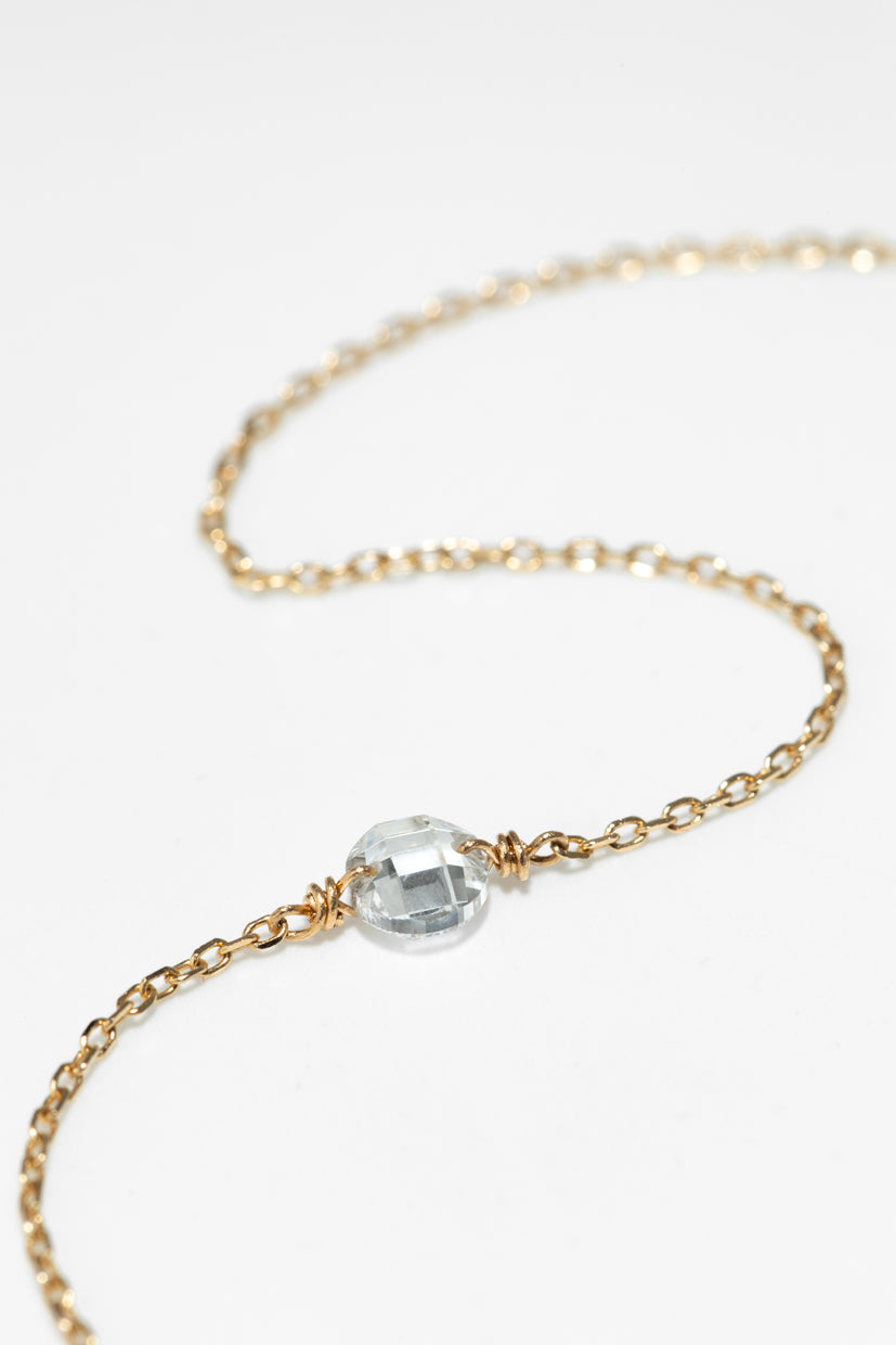 Oriana short necklace - 18k gold with white diamond