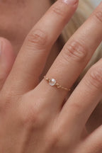 Oriana Chain Ring - 18K Gold - White Diamond