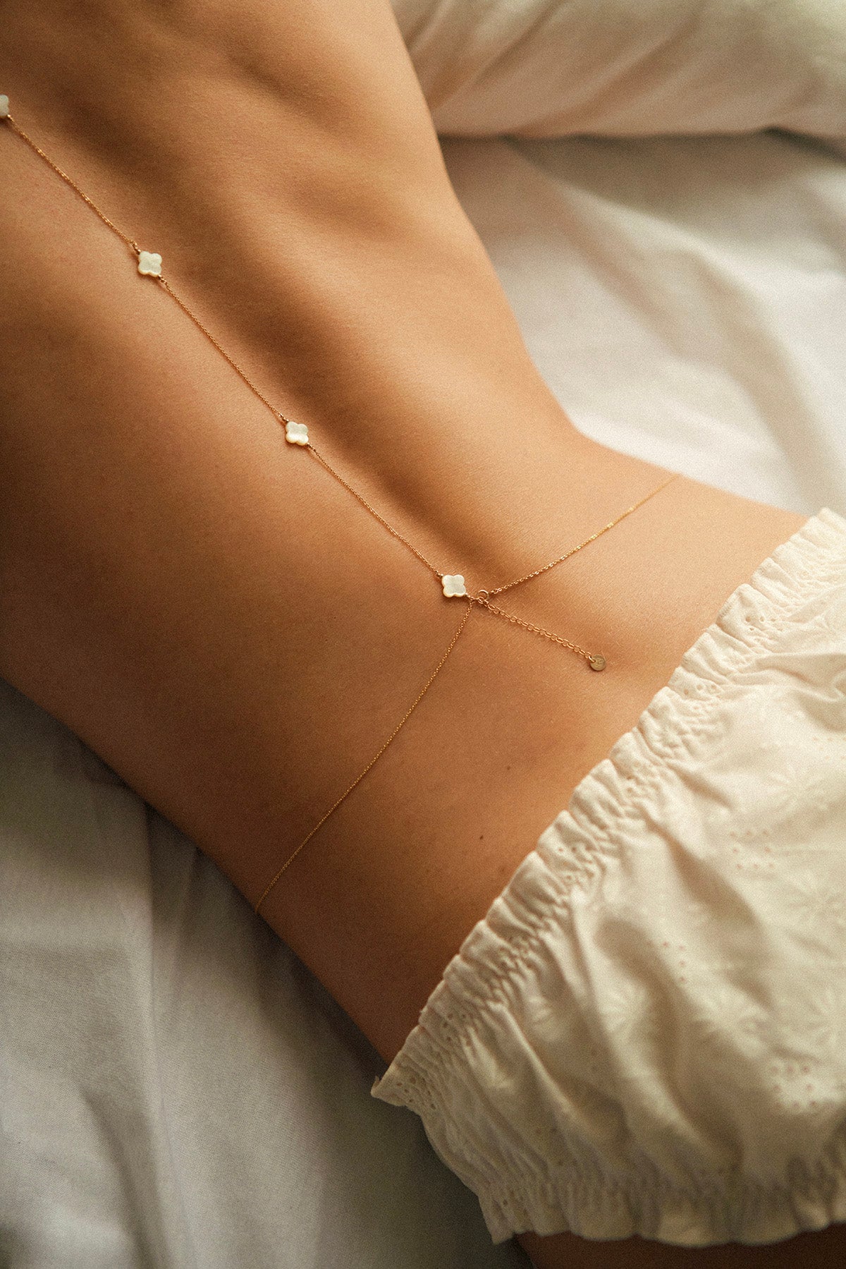Bijou de corps en perles de culture résistant à l'eau